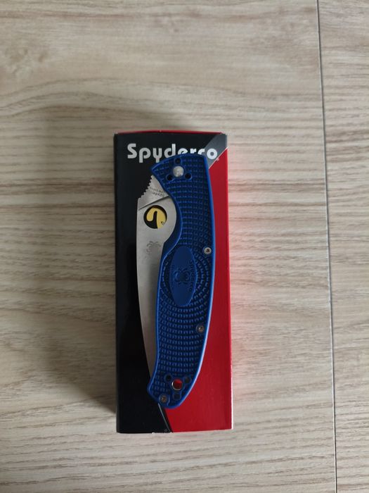 Spyderco resiliance s35vn