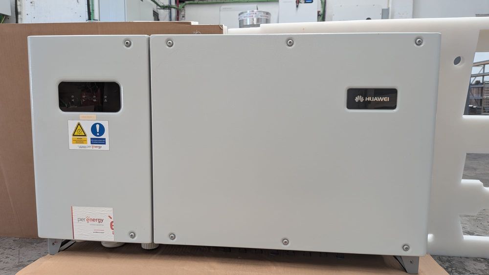 Inversor solar Huawei modelo SUN 2000-36KTL  com suporte de parede - 2 unidades