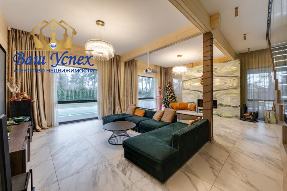 Продажа нового современного дома в городке . Дом в лесной зоне.