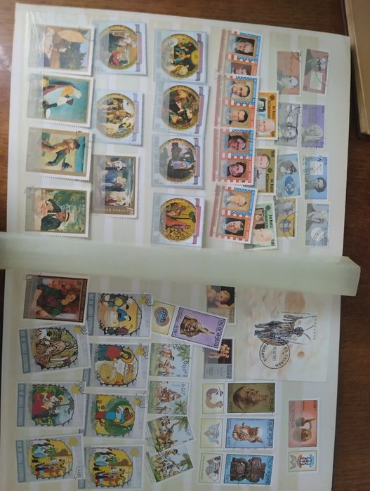 Альбом з марками Мистецтва.