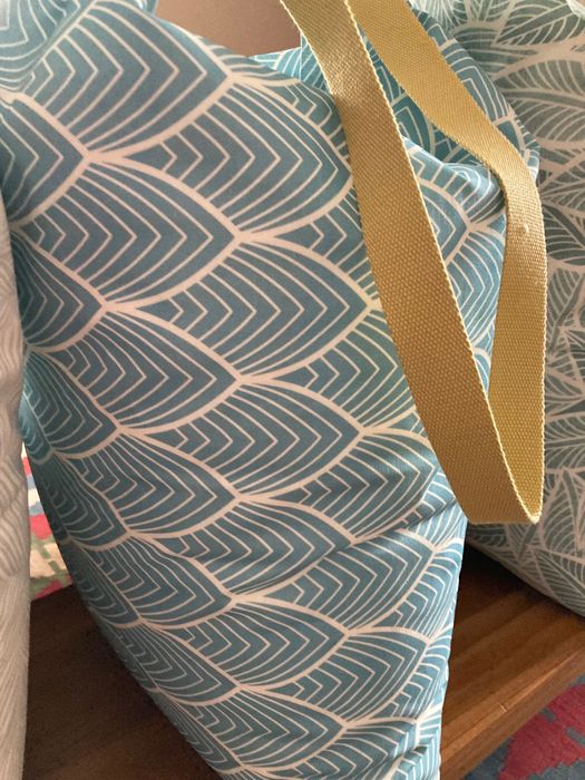 Almofada/Puff para a praia, piscina ou jardim. Nova