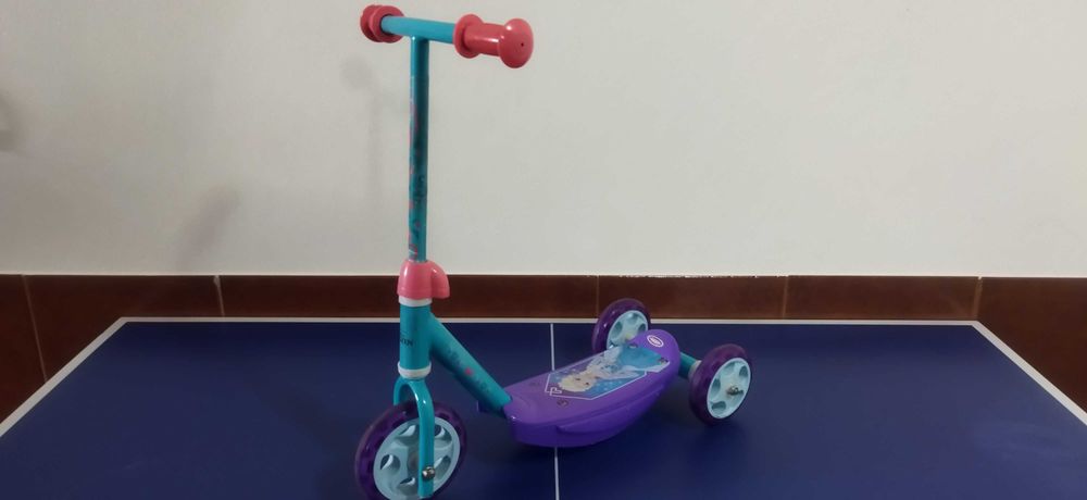 Patinete Infantil 3 Rodas Frozen em Bom Estado