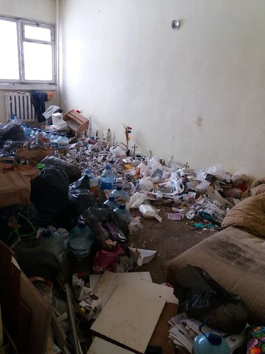 Wywóz śmieci papy gruz wełny odpadów rozbiórki wycinka drzew transport