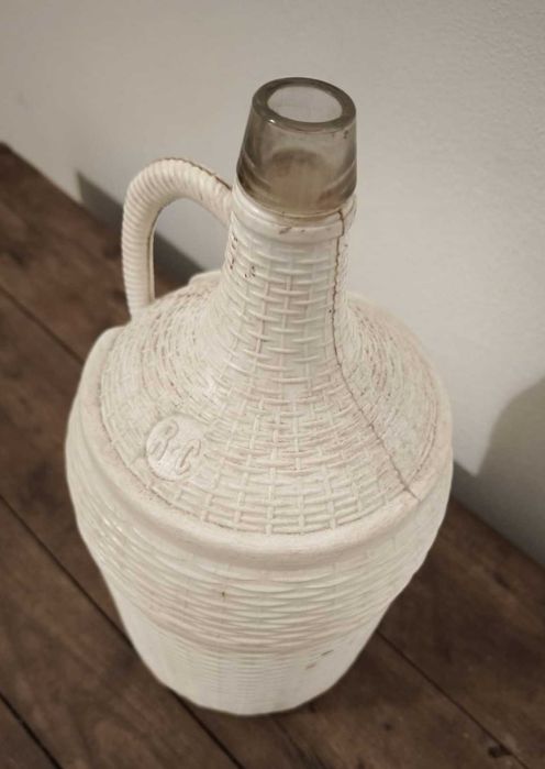 Garrafão de Vidro com Capa em Plástico