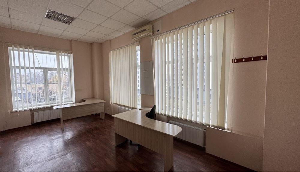 Без%.Кібальчича 2а. 13, 18 кв.м.Під офіс, косметологічні послуги