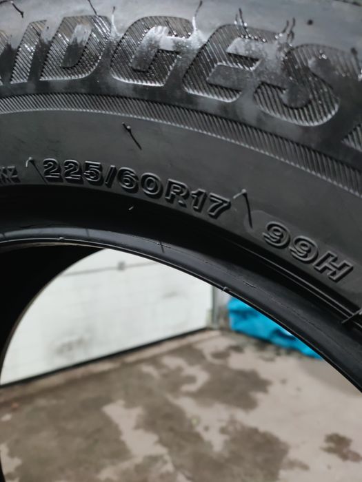 225/60R17 Bridgestone Blizzak LM001 z 2019r 7mm