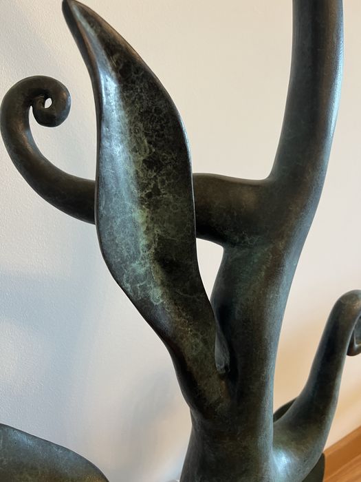Cruzeiro Seixas - Escultura - A Alegre Tristeza de uma Flor