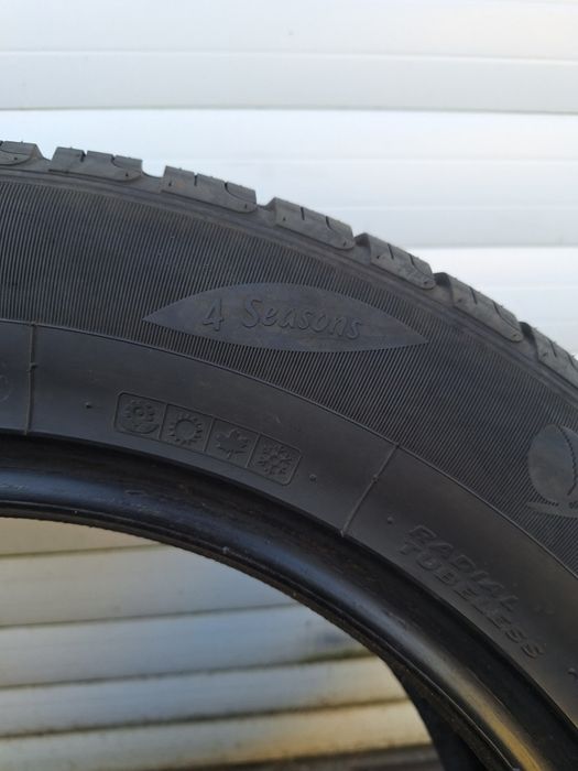 Opony wielosezonowe 215/60/17C Tristar