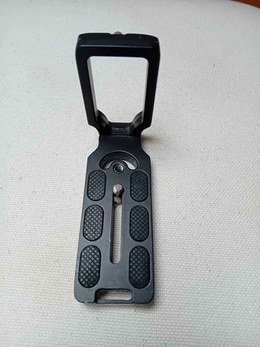 Suporte para cameras em forma L