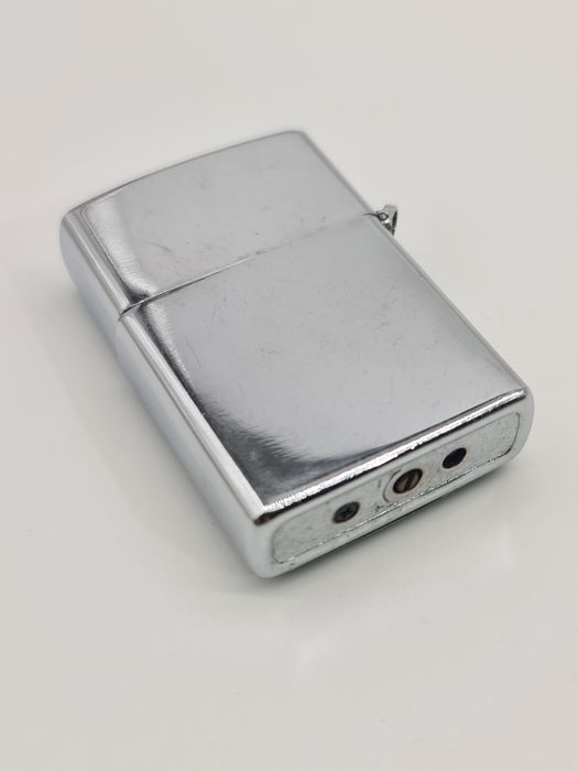 Isqueiro com abertura do tipo Zippo American Eagle