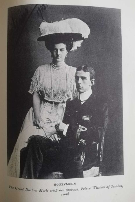 King George V - Duchess Marie Of Russia - Wind in the Willows - Rare Books