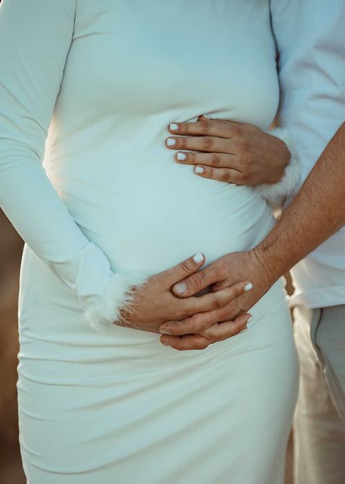 Mega śliczna biała sukienka ciażowa