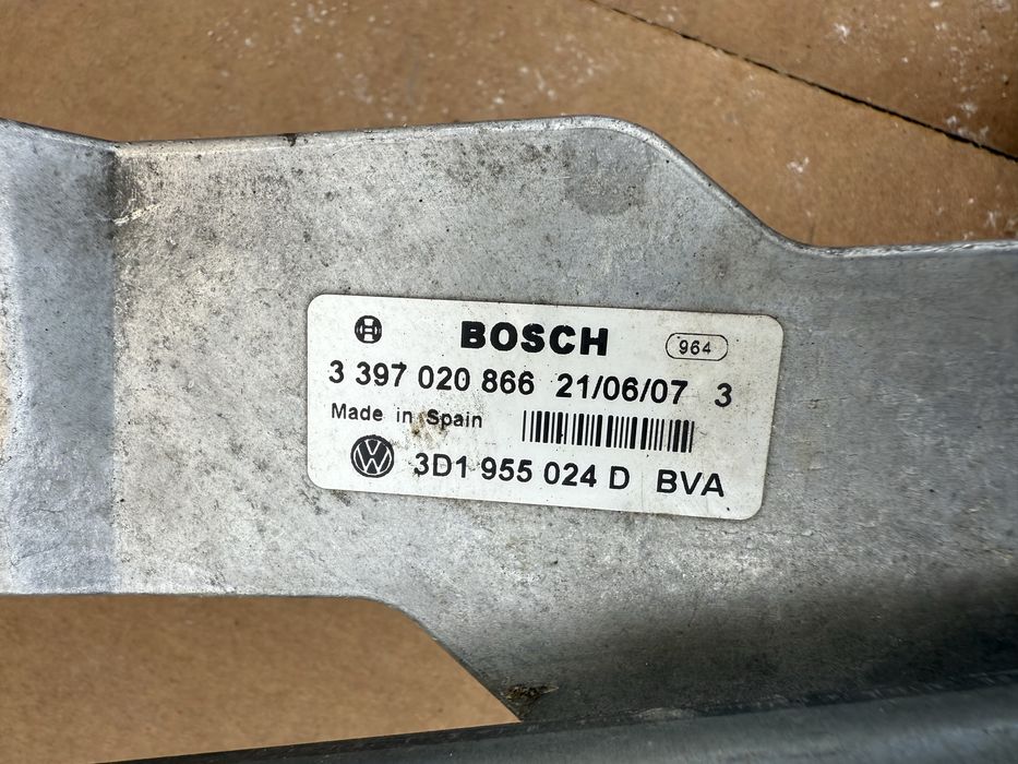 Mechanizm wycieraczek VW Phaeton 02- OE