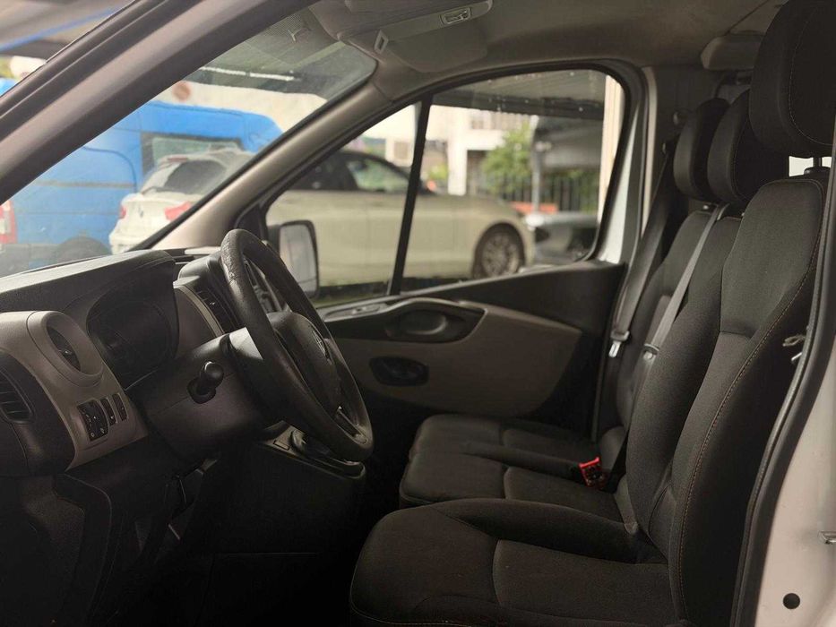 Renault Trafic 6 Lugares NACIONAL