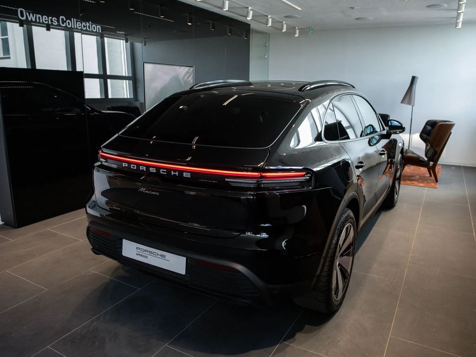 Porsche Macan Electric
