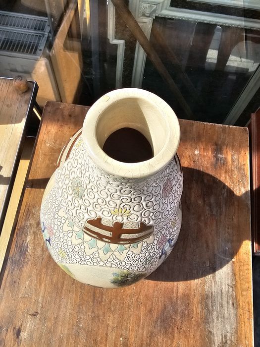 Ceramiczny wazon w kształcie podwójnej tykwy