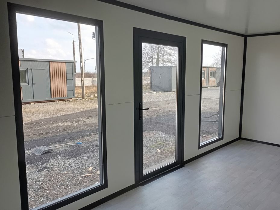 Dostępny od ręki pawilon handlowy, gastronomiczny, biurowy