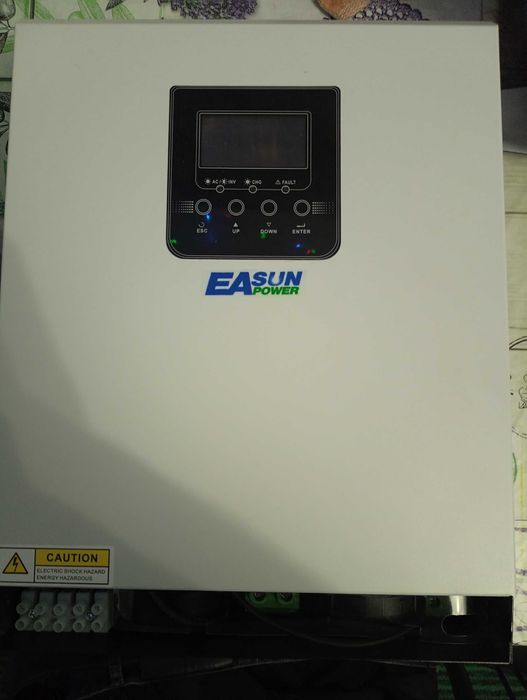 В наявності! Автономні гібридні Інвертора EAsun 2.4-3.6KW
