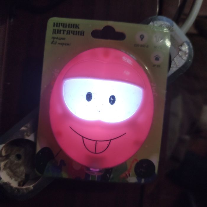 Нічник дитячий в розетку