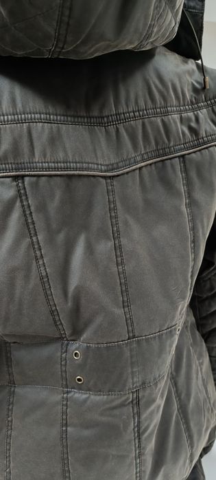 Parka de senhora tamanho 36. Usada mas em excelente estado. Com pouco