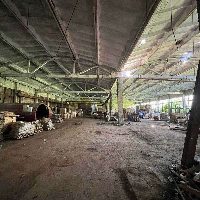 Комерційно-виробничі приміщення