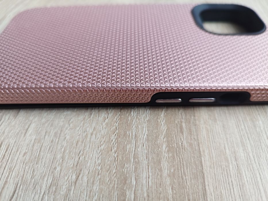 Etui plecki iPhone 14 Pro karbonowe