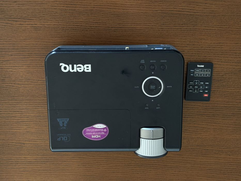 Projetor BenQ MX511 (Apenas 785h de uso) – HDMI