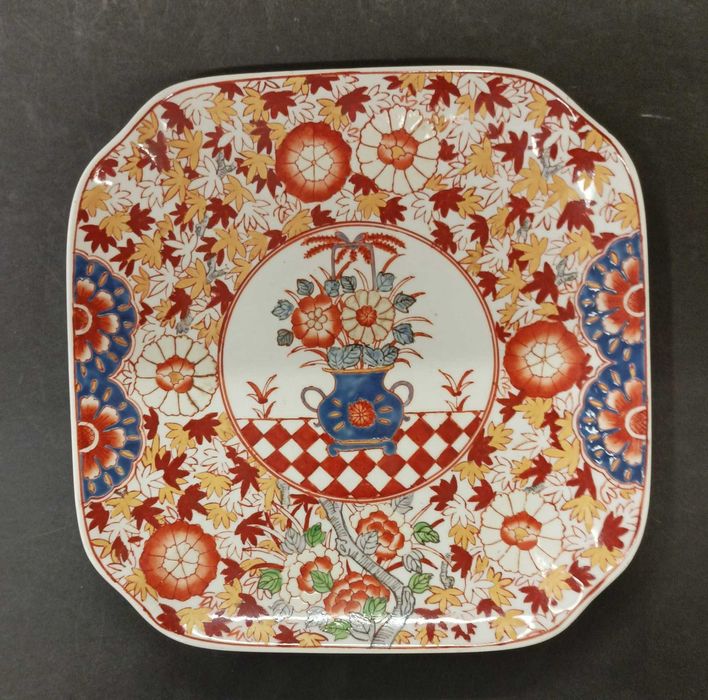Grande Covilhete de cerâmica japonesa com motivo imari