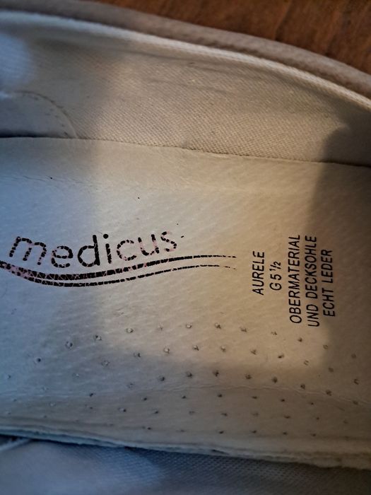 Туфлі макасіни жіночі Medicus