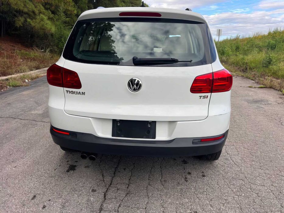 Volkswagen Tiguan      2017