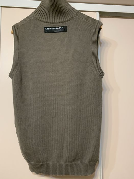 Продам жилет оригінал Італія стан відмінний 10/10