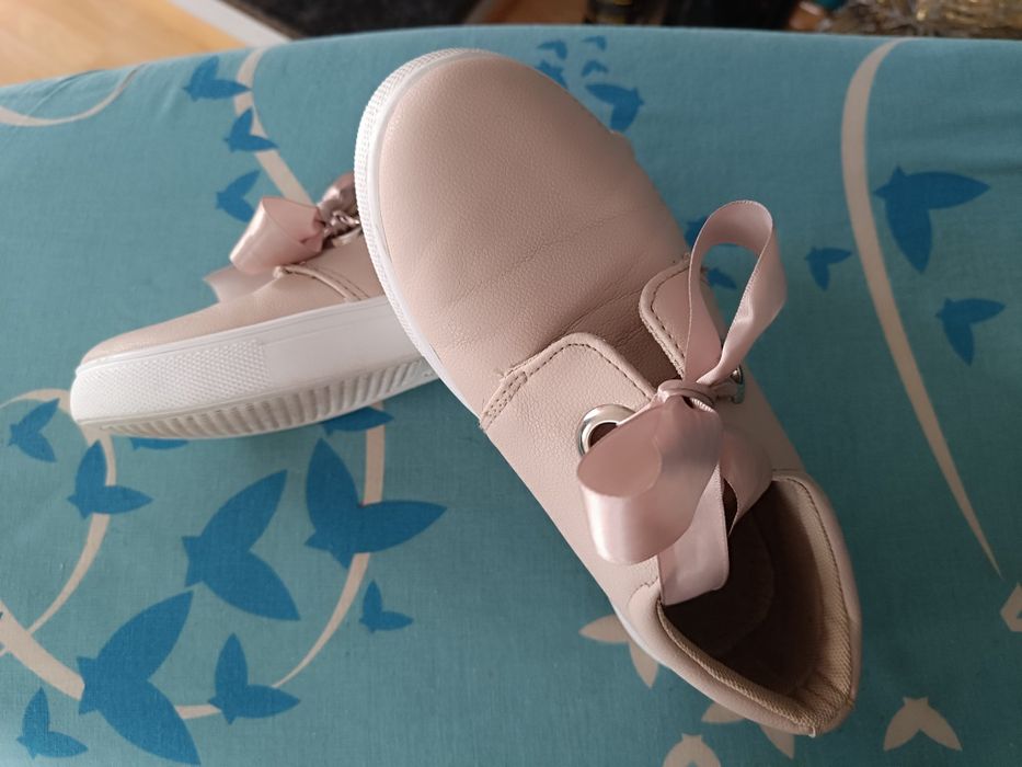 Sprzedam buty trampki