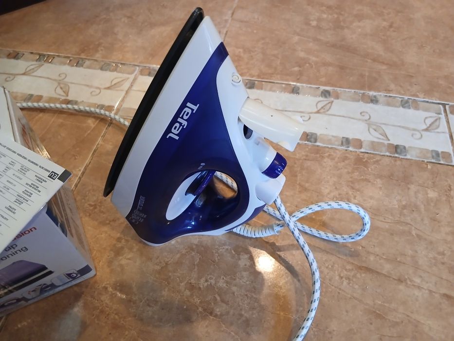 600 грн Праска Tefal 1330 VIRTUO Нова