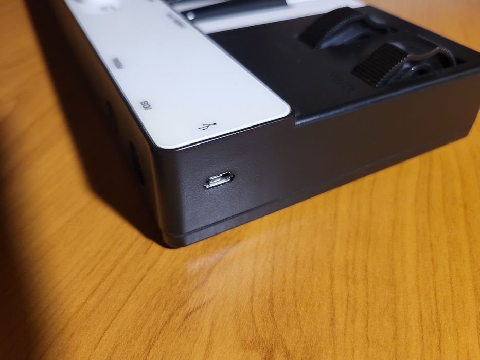 MIDI-клавіатура IK Multimedia iRig Keys