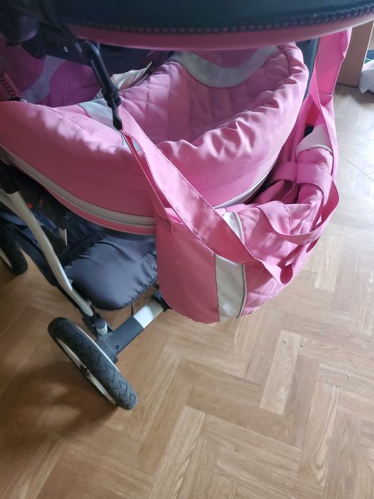Продам  коляску 2 в 1 KARRERA