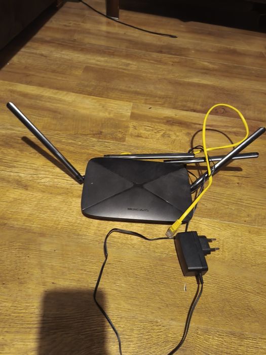 Router mercusys ac12g