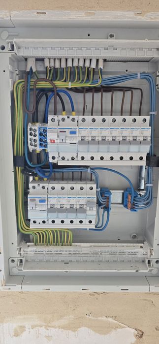 Elektryk, montaż instalacji elektrycznej,usuwanie awarii