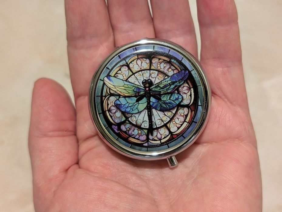 Коробочка органайзер для таблеток таблетница