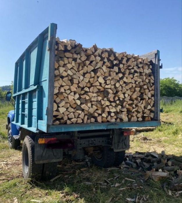 Дрова ЯКІСНО СКЛАДЕНІ. Дуб, берёза. Мінімальні ціни. 3/5/7/11.5 Ск/м.