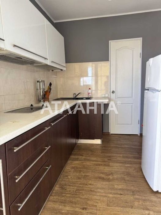 Роскошный дом в Новой Дофиновке, расположенный недалеко от моря.