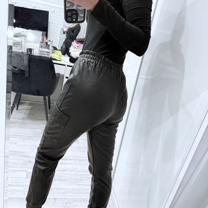 Spodnie skórzane Joggery