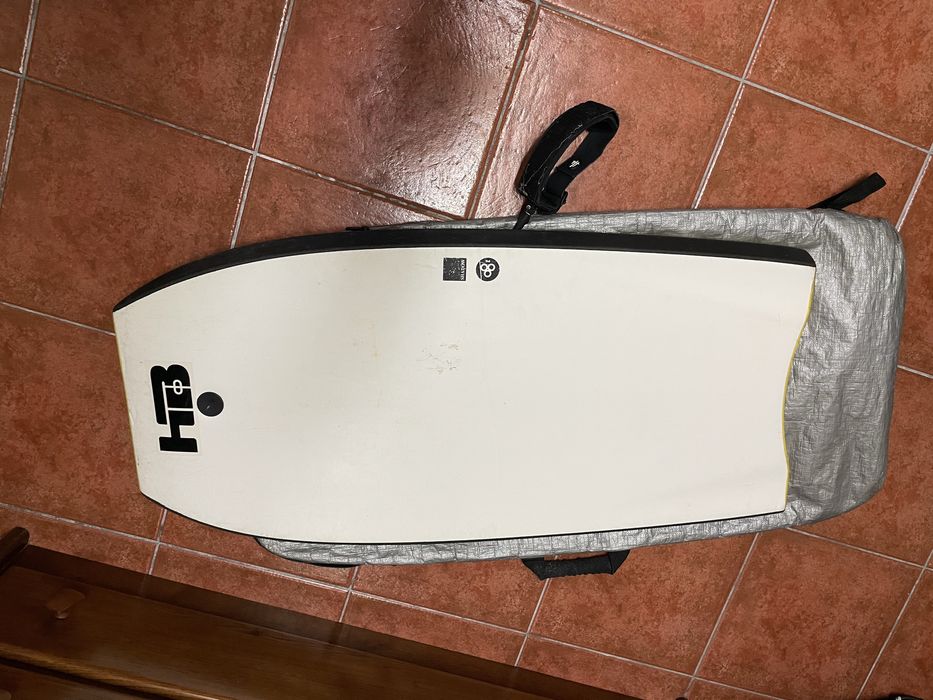 Prancha de bodyboard + leash + saco