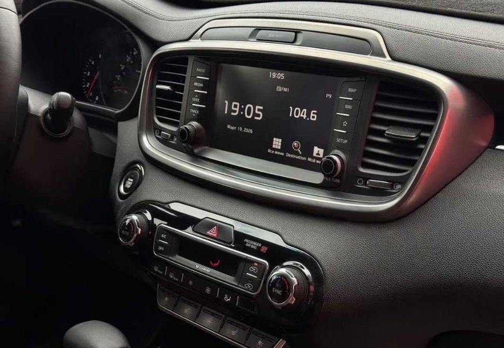 Продам Kia Sorento 2017 2.2 дизель в максимальній комплектації