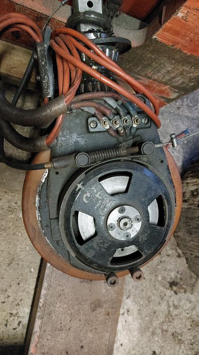 Motor roda tracção stacker