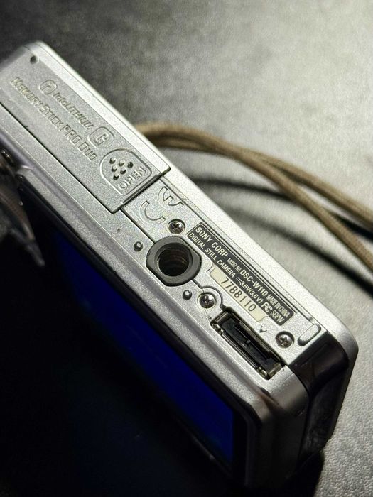 SONY CyberShot DSC-W110 7.2MP Aparat cyfrowy | Do naprawy / na części