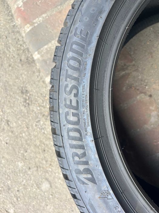 Opona Pojedyncza Bridgestone 225/45R17 nowa