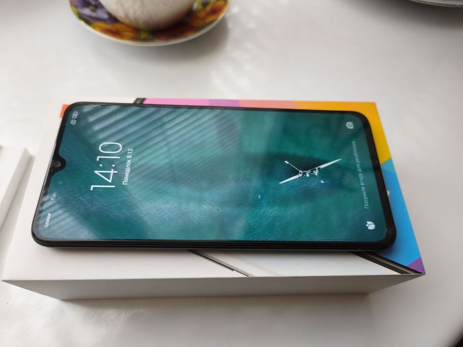 Мобільний телефон Xiaomi Mi 9 Lite.