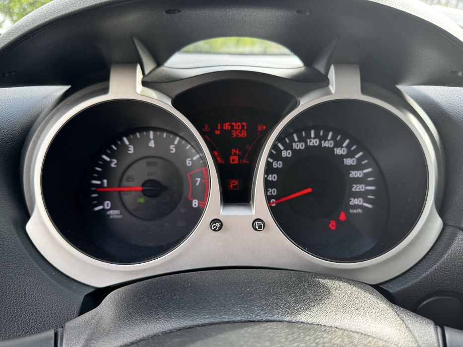 Nissan Juke (офіційний), куплений в автосалоні, один власник.