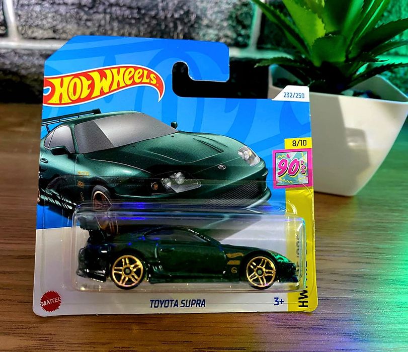 Hot Wheels Toyota Supra машинка колекційна