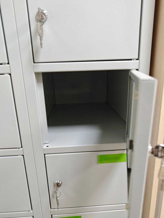 Коміркова шафа (локер)